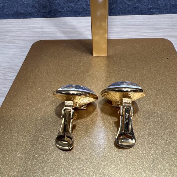 Kenneth Jay Lane "Treasures of the Duchess" Headlight Crystal Clip-On Earrings - Picture 3 of 6